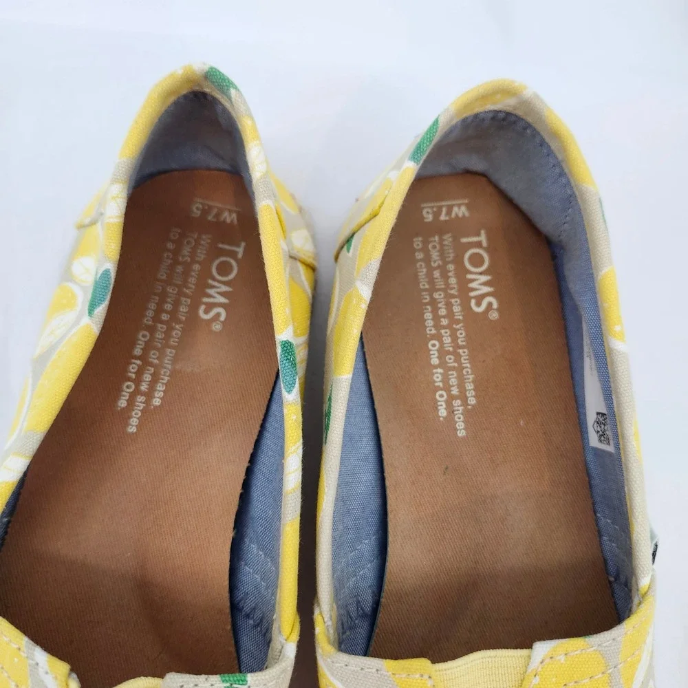 Toms Yellow Lemon AOP Slip On‎ Shoes Espadrille Flats Womens 7.5 Preppy Summer